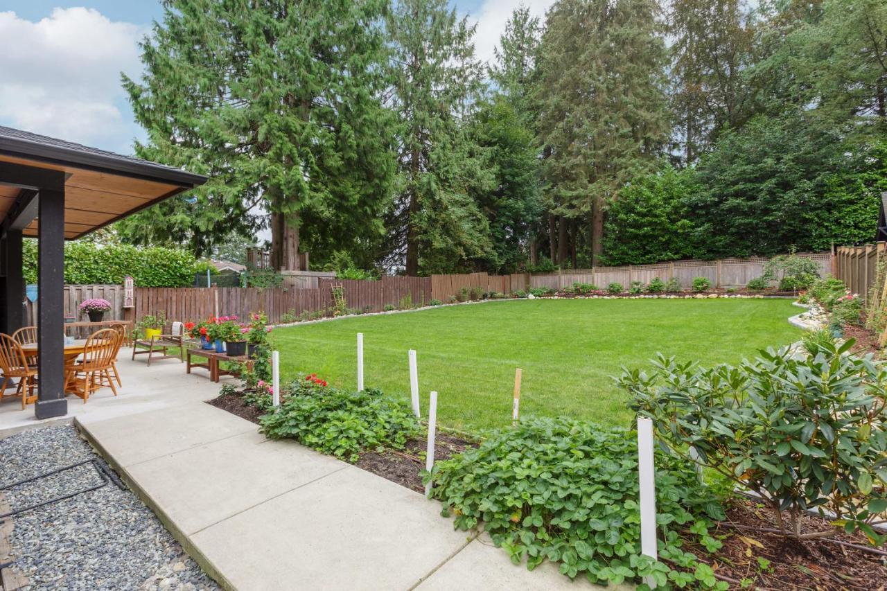 Tastefully Furnished And Newly Updated 2 Bd Central Lynn Valley North Vancouver Villa Esterno foto