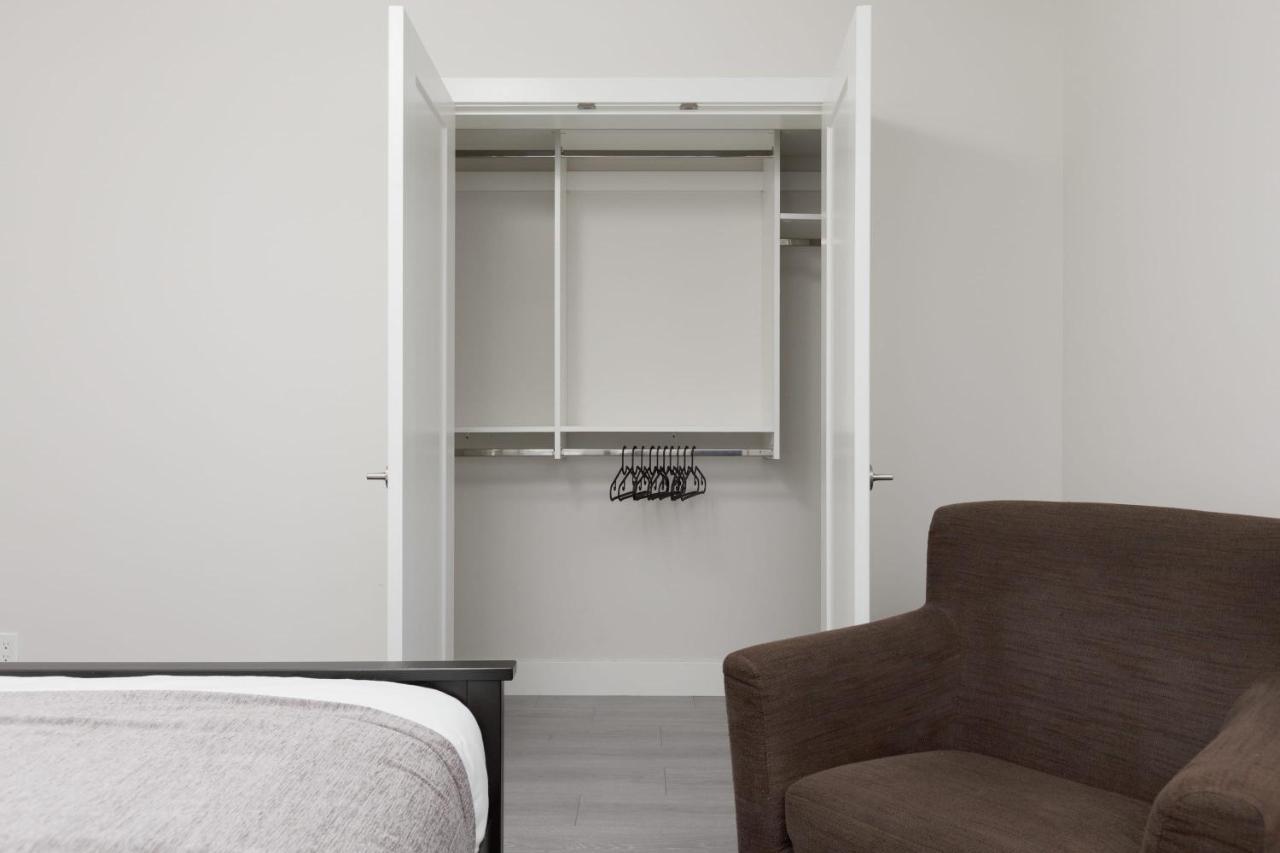 Tastefully Furnished And Newly Updated 2 Bd Central Lynn Valley North Vancouver Villa Esterno foto